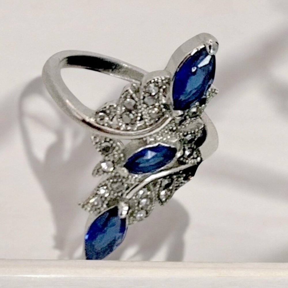 Sapphire CZ & Silver Tone Oblong Ring - Picture 4 of 7